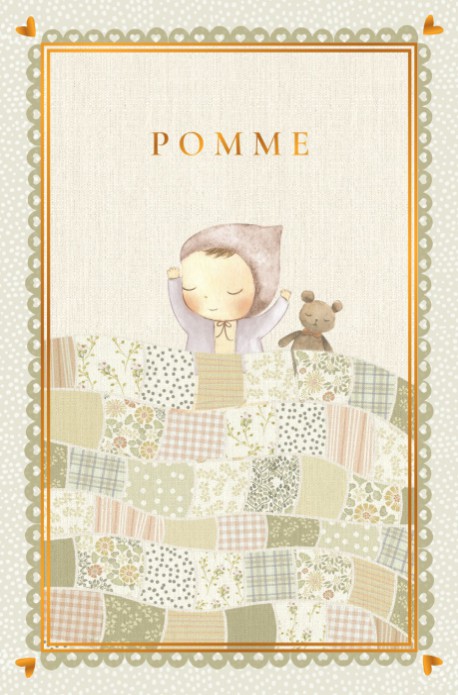 Lief geboortekaartje met baby onder lapjes dekentje. De quilt is voorzien van allerlei patronen en printjes waardoor het een illustratief geboortekaartje is. Het bijzondere kader maakt het helemaal af. Vraag eens de gratis proefdruk op.