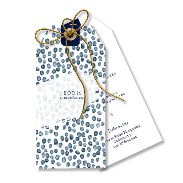 Labelkaartje met vingerverf stipjes blauw